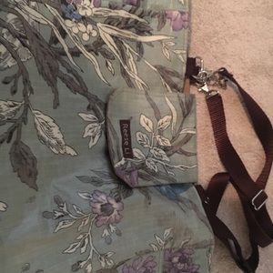 Reese le.  Diaper bag
